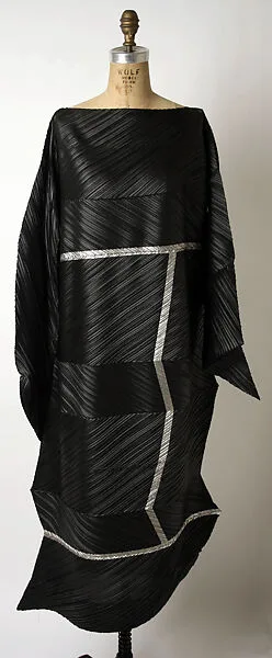 Evening dress — Issey Miyake|Miyake Design Studio