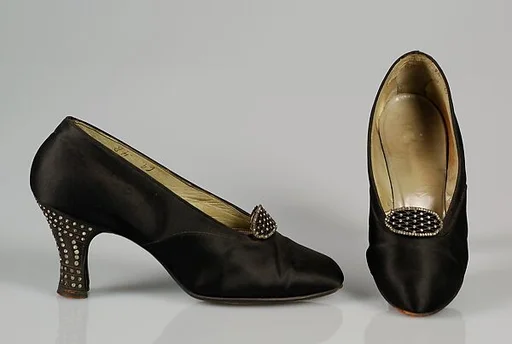 Evening pumps