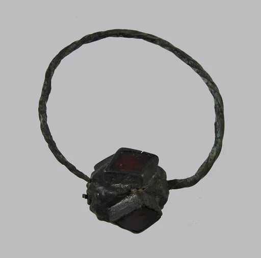 Earring