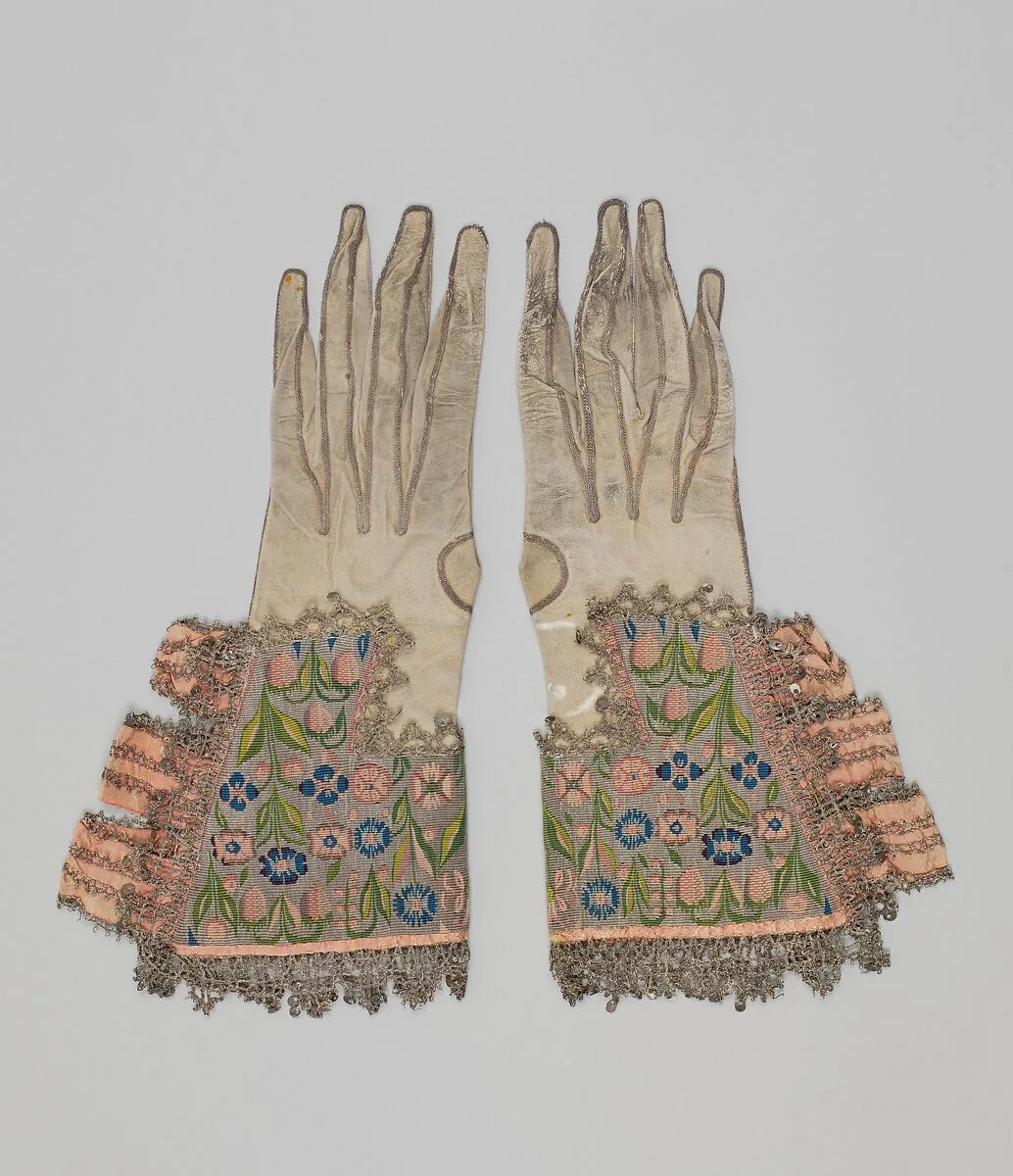Pair of gloves — Unknown