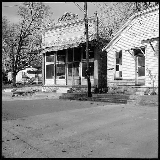 [30 Views of Roadside Architecture, Signs, Mennonite Horse and Carriage, Allensville, Kentucky (and Vicinity)]