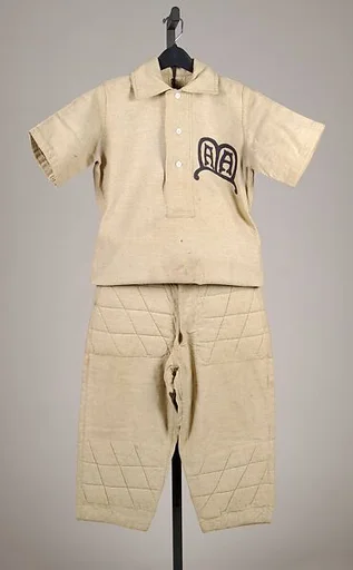 Athletic suit