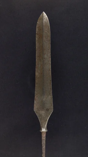 Arrowhead (<i>Yanone</i>)