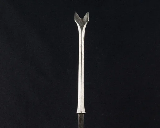 Arrowhead (<i>Yanone</i>)