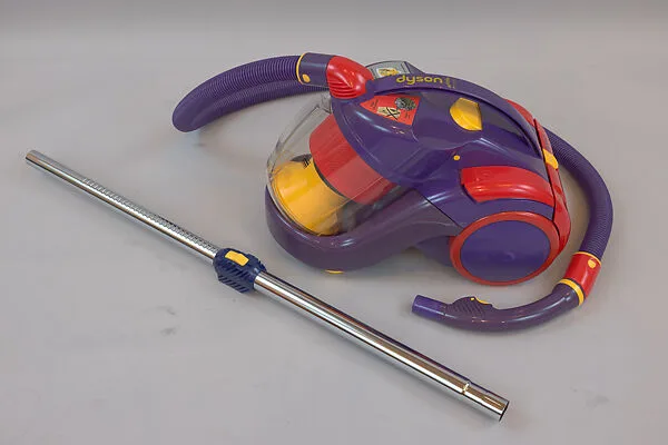 "DC02 De Stijl" Vacuum Cleaner — Sir James Dyson|Dyson Ltd.