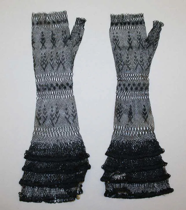 Mitts — Unknown