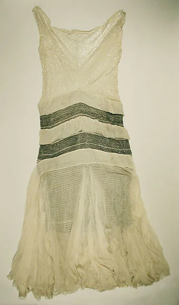 Evening dress — Unknown