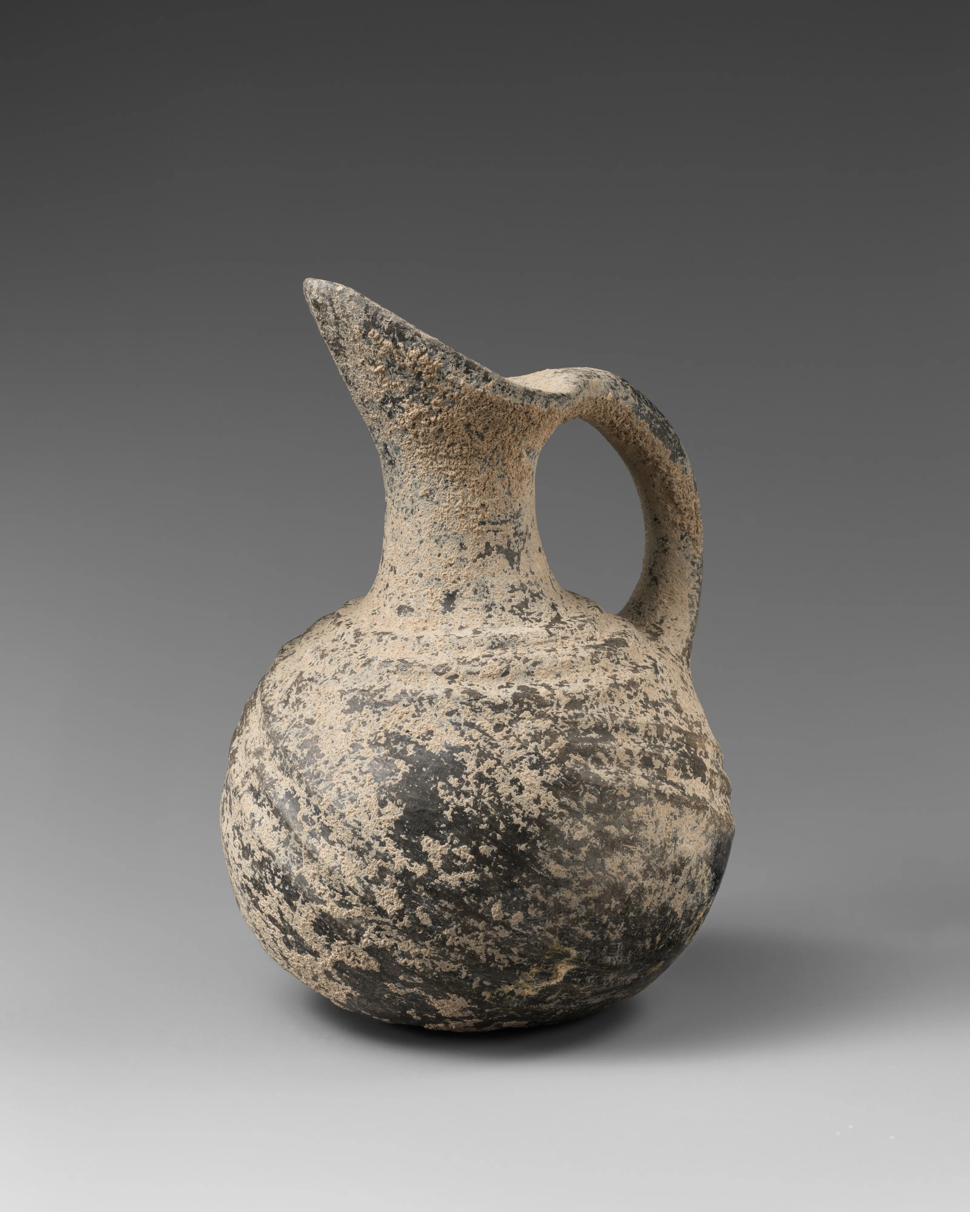 Spouted jar — Unknown