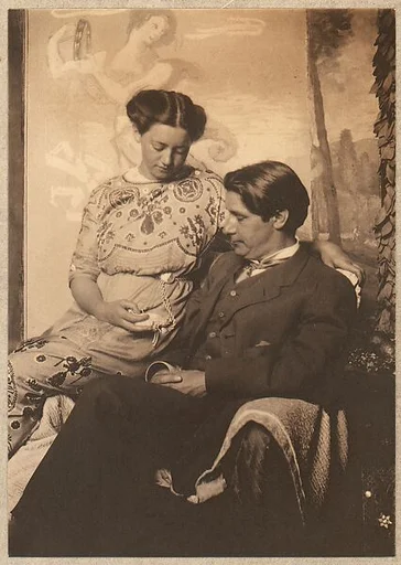 Anne Königer and Frederick L. Smith