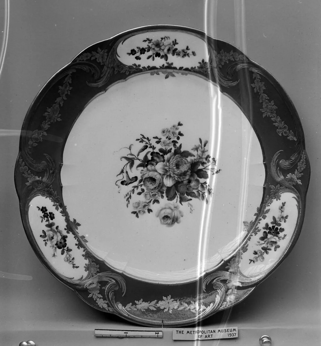Plate (Assiette à palmes) (1 of 102) (part of a service) — Sèvres Manufactory|Jean-Baptiste Tandart