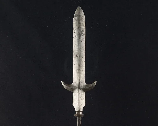 Arrowhead (<i>Yanone</i>)