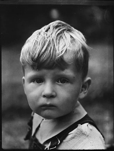 [Unidentified Boy: Barr Child?]