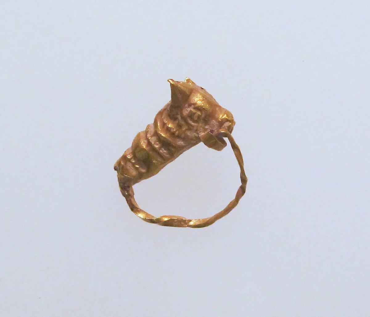Gold earring with head of a bull — Unknown