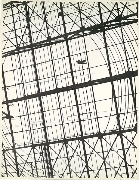 Construction of Chevrolet Sign at Michigan Avenue and Randolph Street, Chicago — Gordon H. Coster