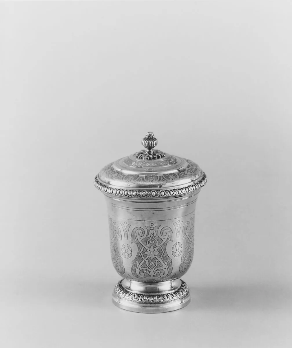 Pomade jar with cover (from toilet service) — François de Villers