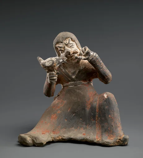 北魏/北齊 彩繪陶馴鷹人俑|Seated Falconer