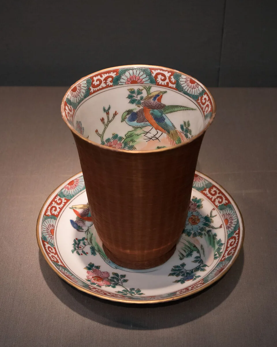 蔵春亭三保造 花鳥文竹細工碗|Cup with Bird-and-Flower Design and Basketry Exterior — Zōshuntei Sanpo