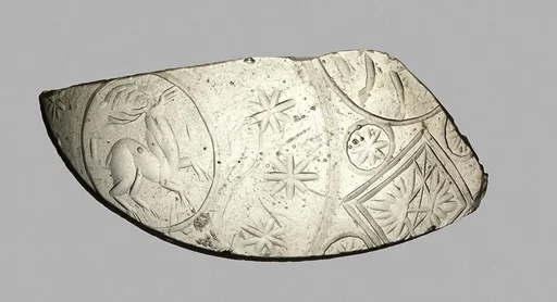 Glass bowl fragment