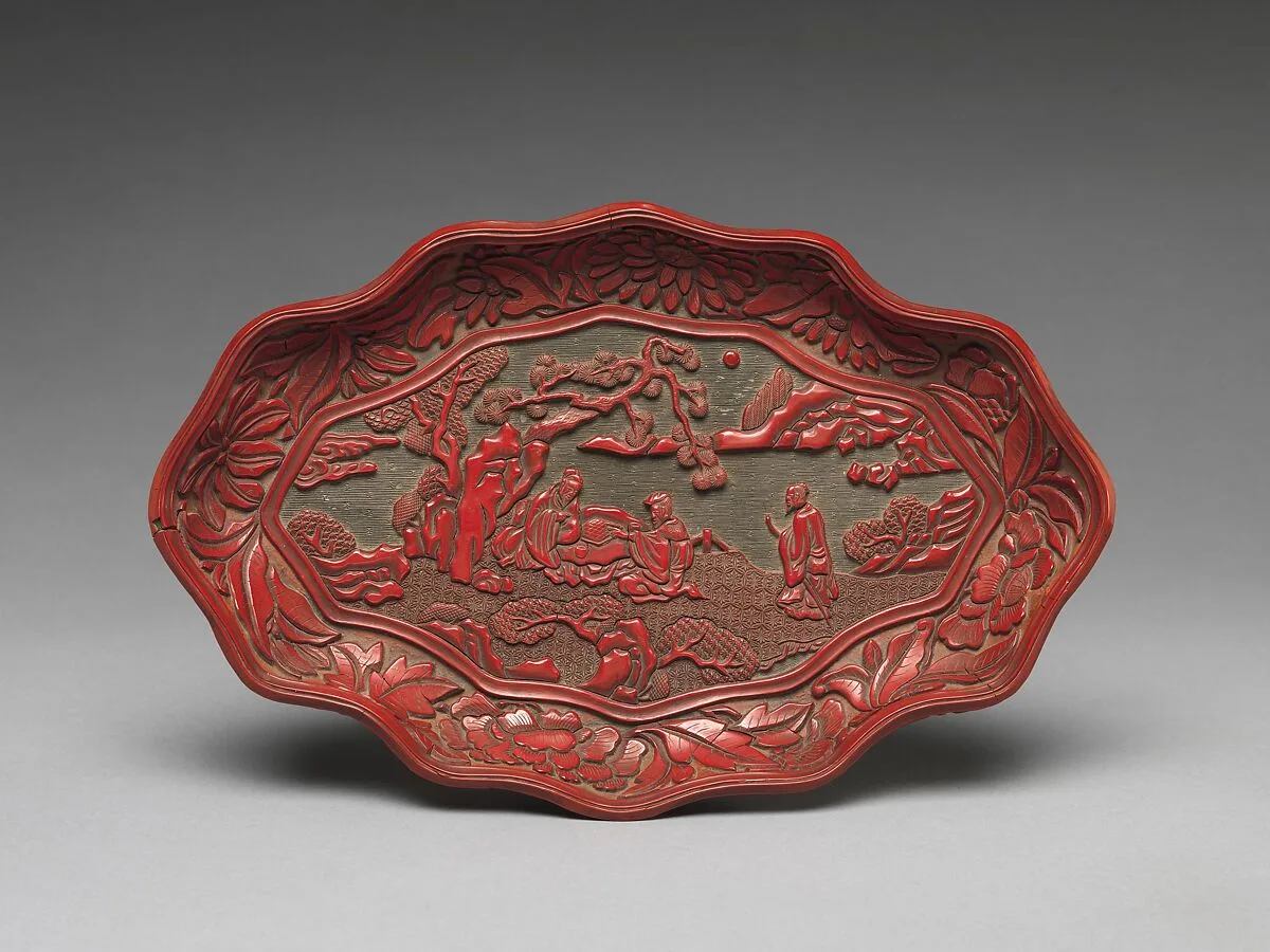 明宣德 剔彩仙奕圖漆盤|Dish with immortals playing weiqi — Unknown