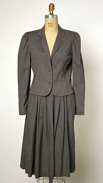 Suit — Perry Ellis Sportswear Inc.|Perry Ellis