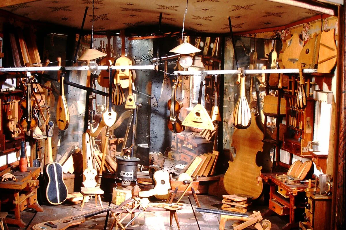 Luthier's Workshop Model — Unknown
