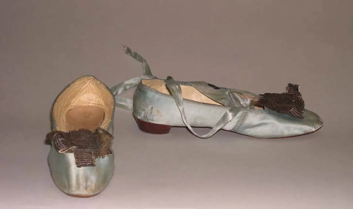 Slippers — Unknown