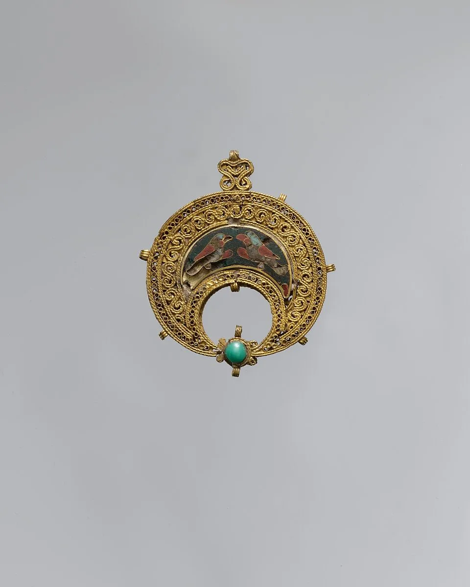 Crescent-Shaped Pendant with Confronted Birds — Unknown