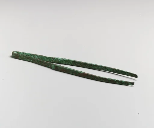 Tweezers