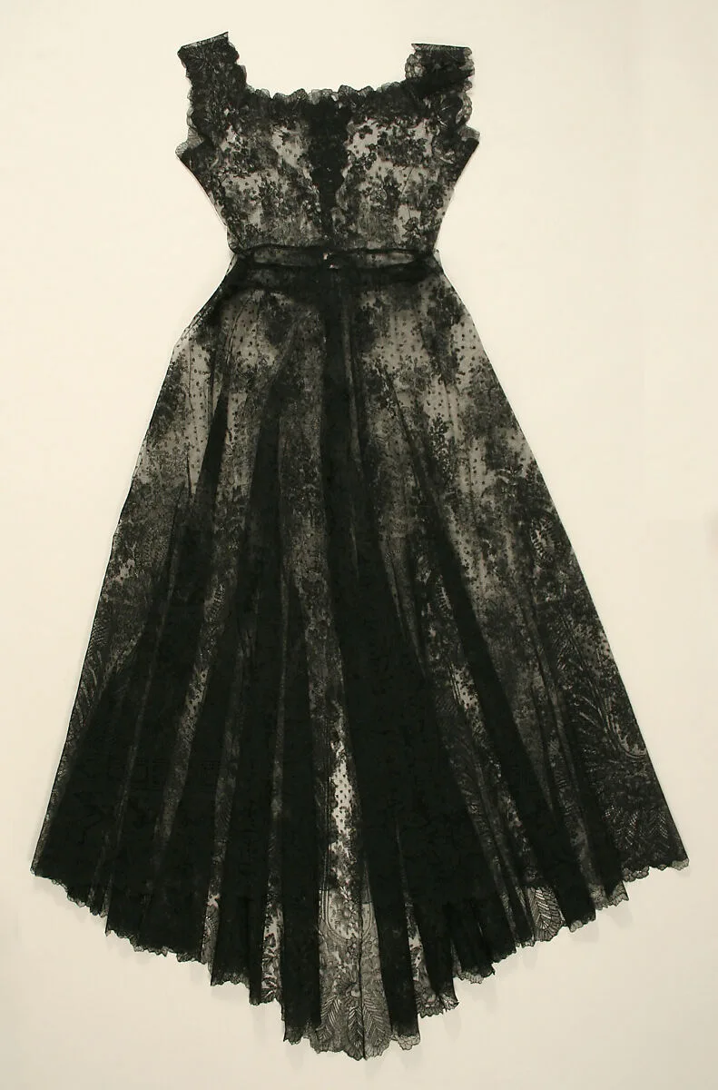Wedding dress — Unknown
