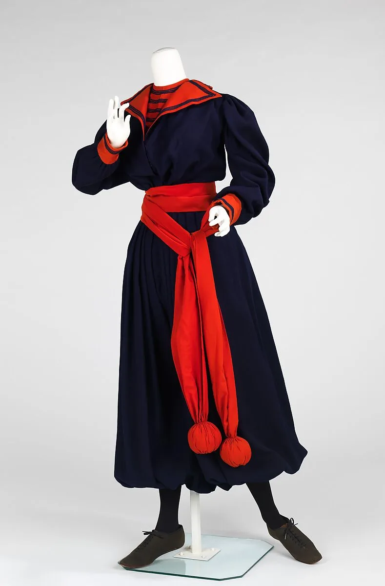 Gym suit — Unknown
