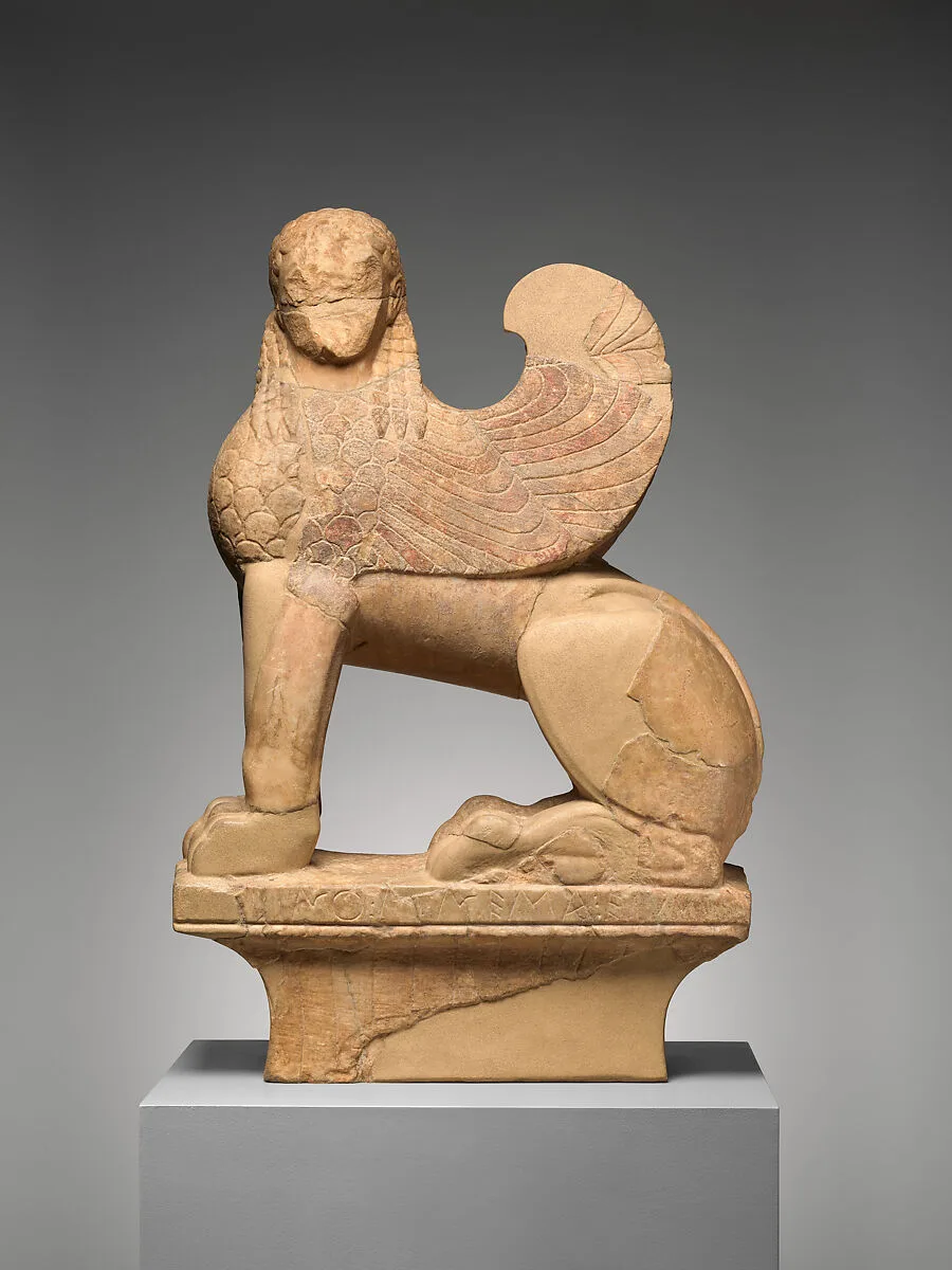 Marble sphinx on a cavetto capital — Unknown