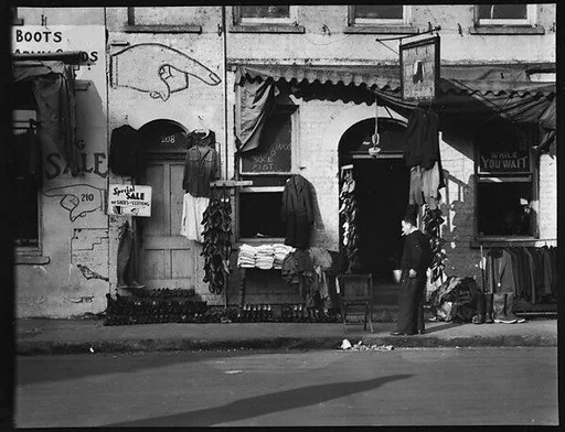 [Shoe and Clothing Shopfront Façade, Savannah, Georgia]