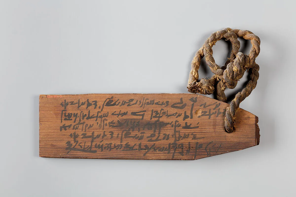 Mummy label of Tsenpetese daughter of Panahib — Unknown