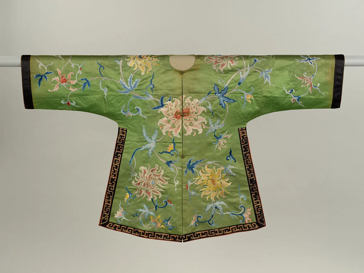 清 綠緞彩繡採蓮衣|Theatrical jacket for a court lady — Unknown