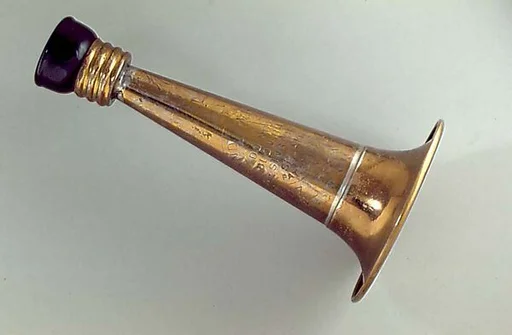 "Zobo Horn" (Kazoo)