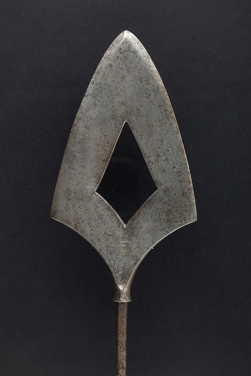 Arrowhead (<i>Yanone</i>) — Unknown