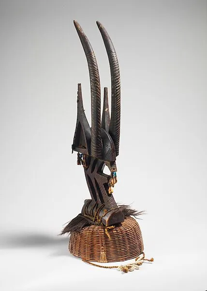 Headdress (Sogoni Koun) — Unknown