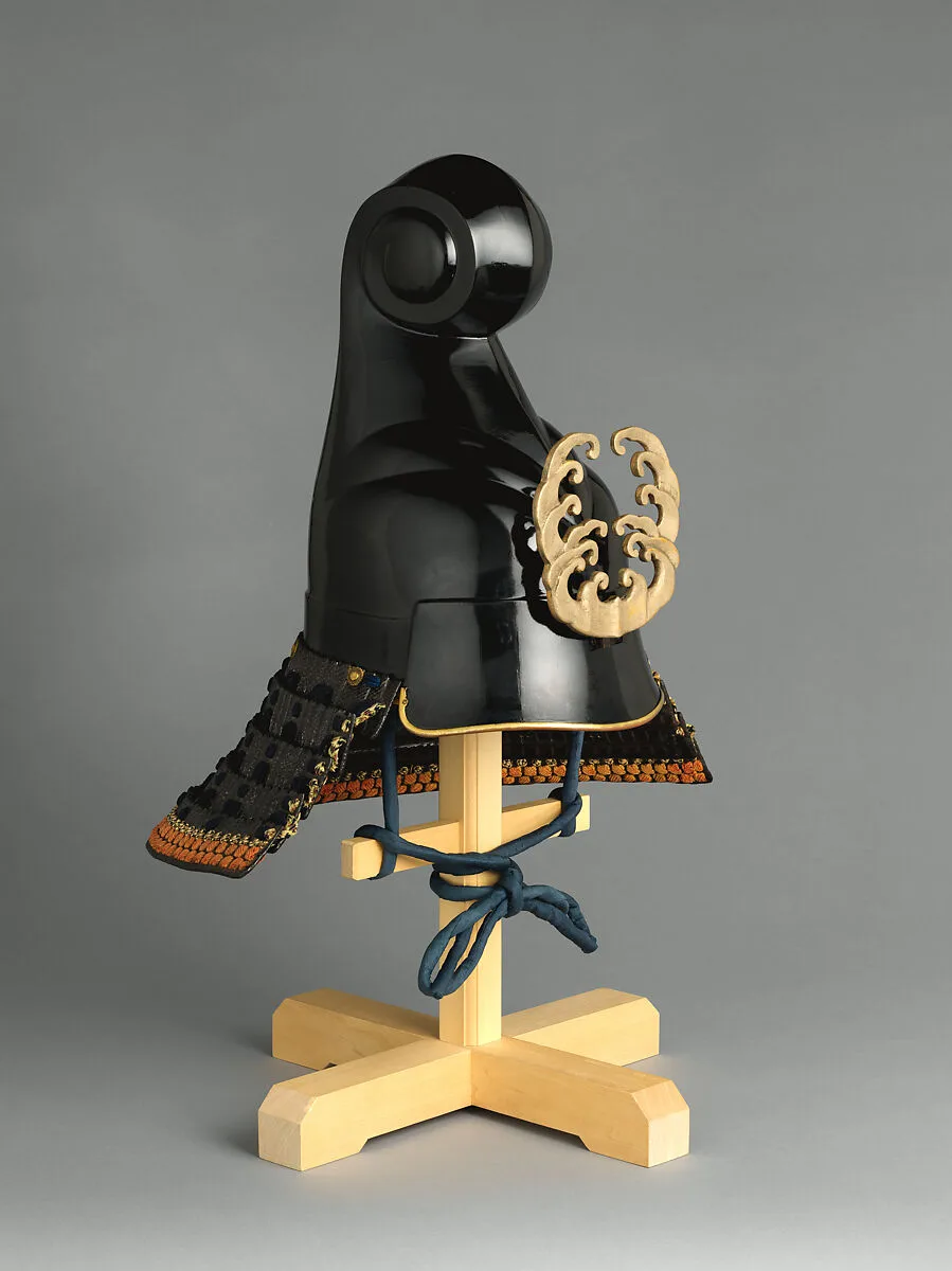 Helmet (<i>Kawari-Kabuto</i>) in the Shape of a Wave — Hiromichi Miura