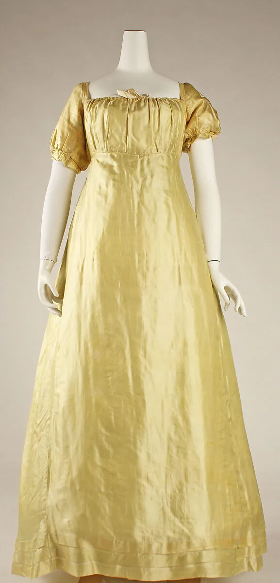 Wedding dress — Unknown