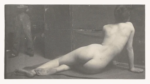 [Female Nude from the Back]