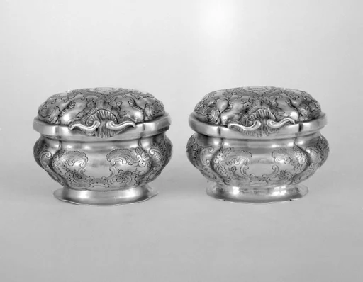 Small oval box with cover (one of a pair)