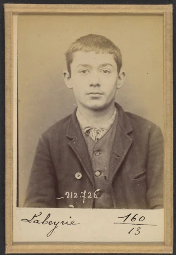 Labeyrie. Romain. 19 ans, né le 13/11/74 à Cauna (Landes). Sculpteur. Anarchiste. 10/1/94.