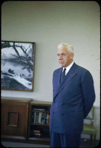 [27 Portraits of Vickers of Sperry, for Fortune Business Executive Profile]