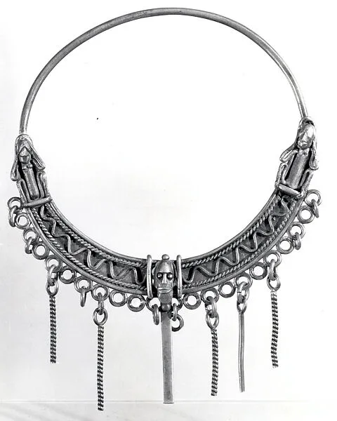 Necklace — Unknown