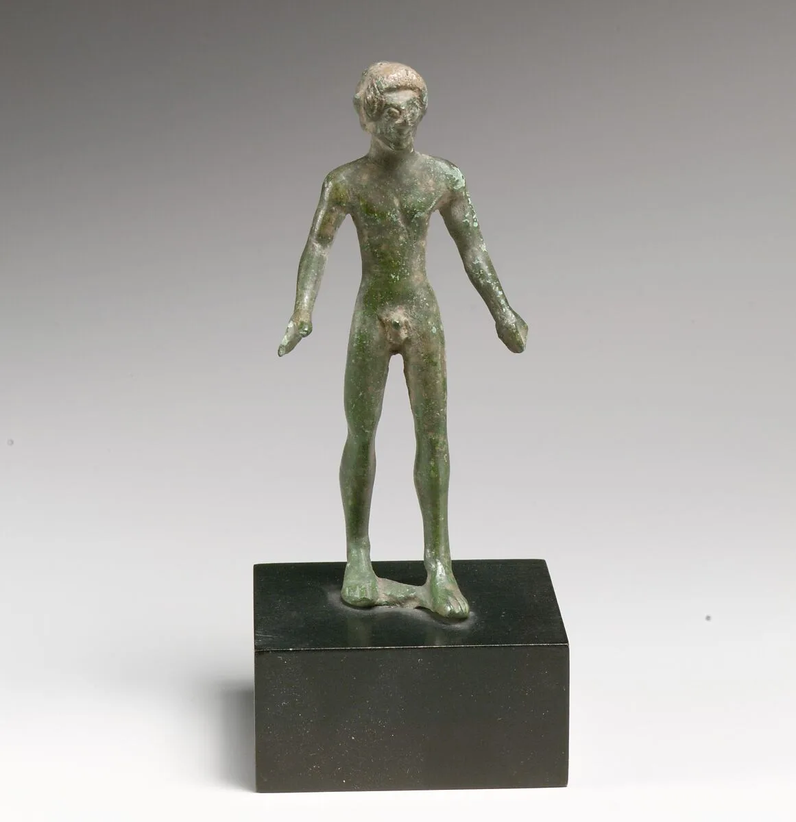 Bronze statuette of a nude youth — Unknown