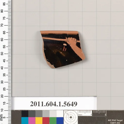 Terracotta rim fragment of a kylix (drinking cup)