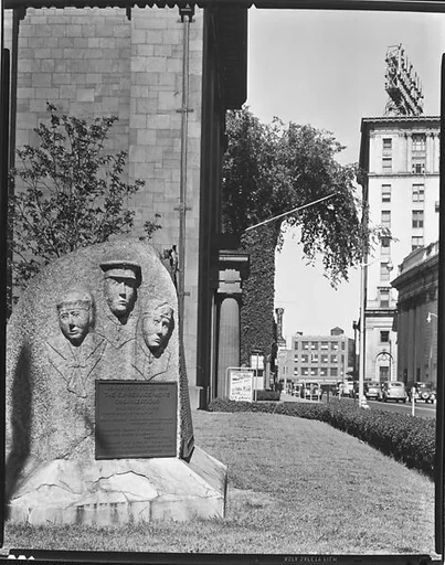 [Veterans' Monument Outside City Hall, Bridgeport, Connecticut]