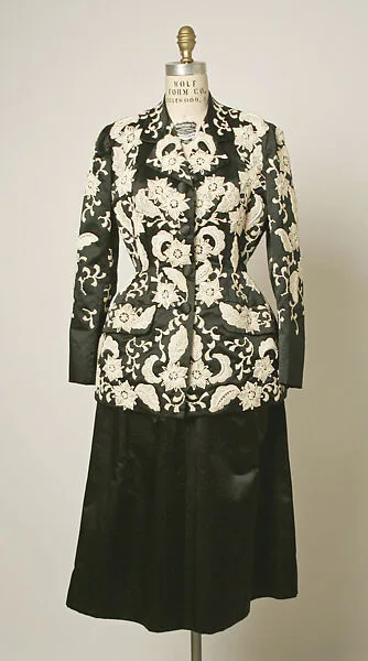 Evening suit — Cristobal Balenciaga|House of Balenciaga