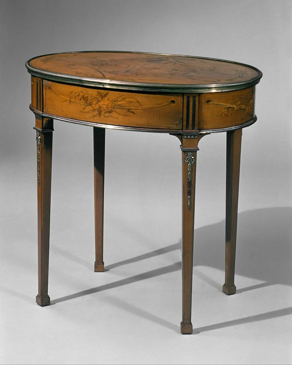 Oval table — David Roentgen