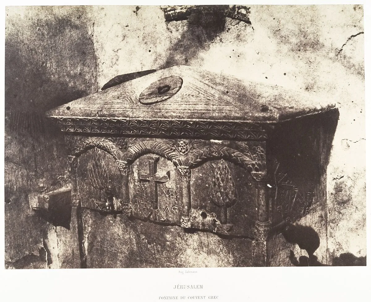 Jérusalem, Fontaine du Couvent grec — Auguste Salzmann|Imprimerie photographique de Blanquart-Évrard, à Lille